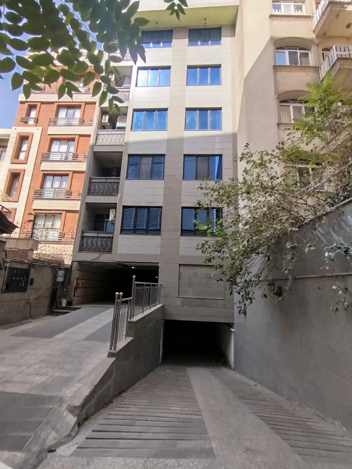 165متر بر خیابان فاطمی دو اتاق موقعیت اداری|فروش دفتر کار، اتاق اداری، مطب|تهران, بلوار کشاورز|دیوار