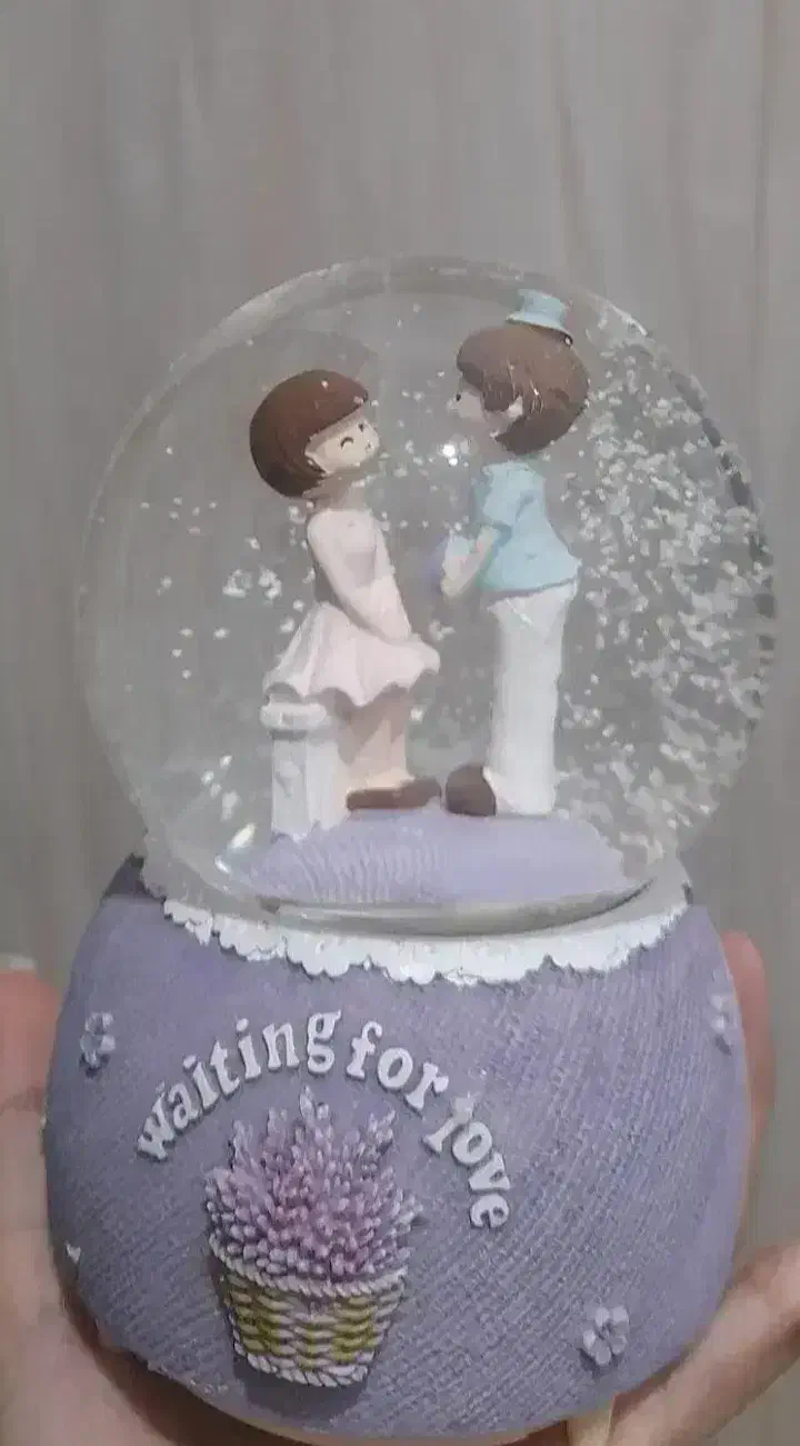 گوی موزیکال عاشقانه|چراغ خواب و آباژور|کرمان, |دیوار