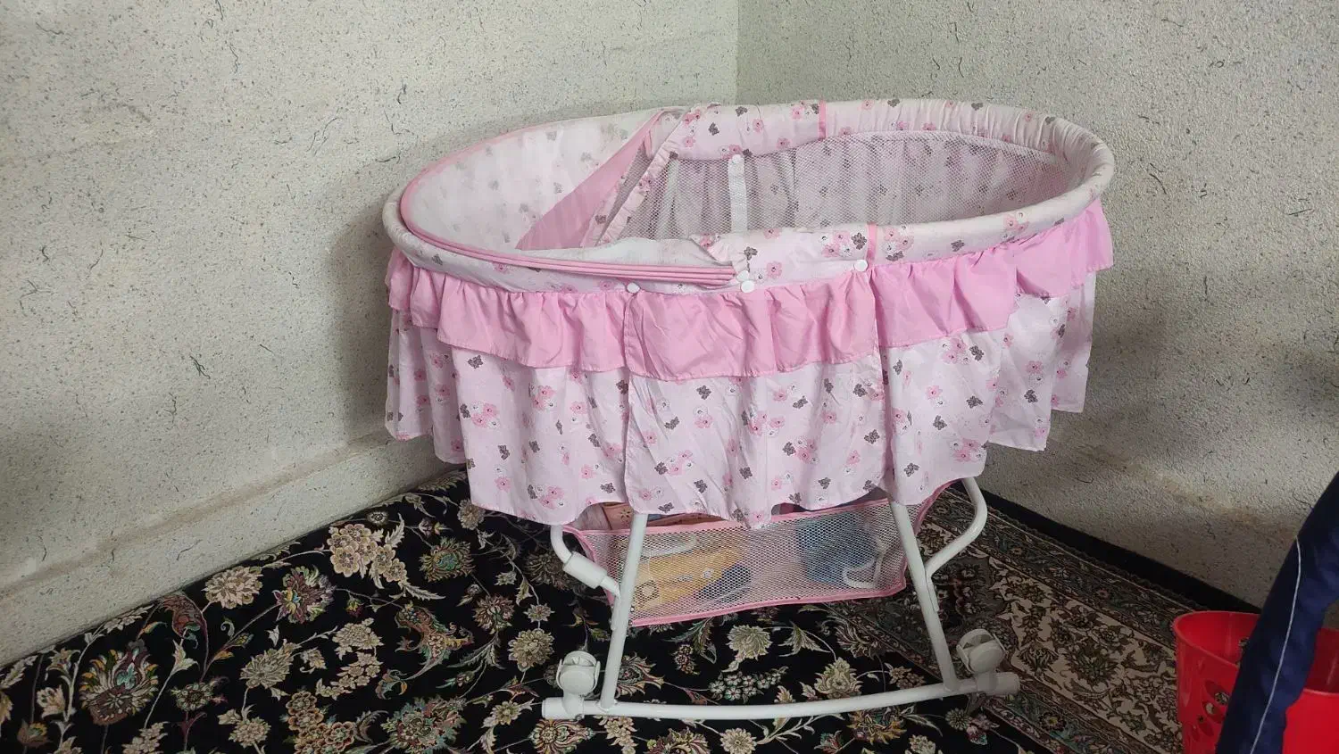 گهواره|تخت و صندلی بچه|مشهد, مصلی (کارمندان اول)|دیوار