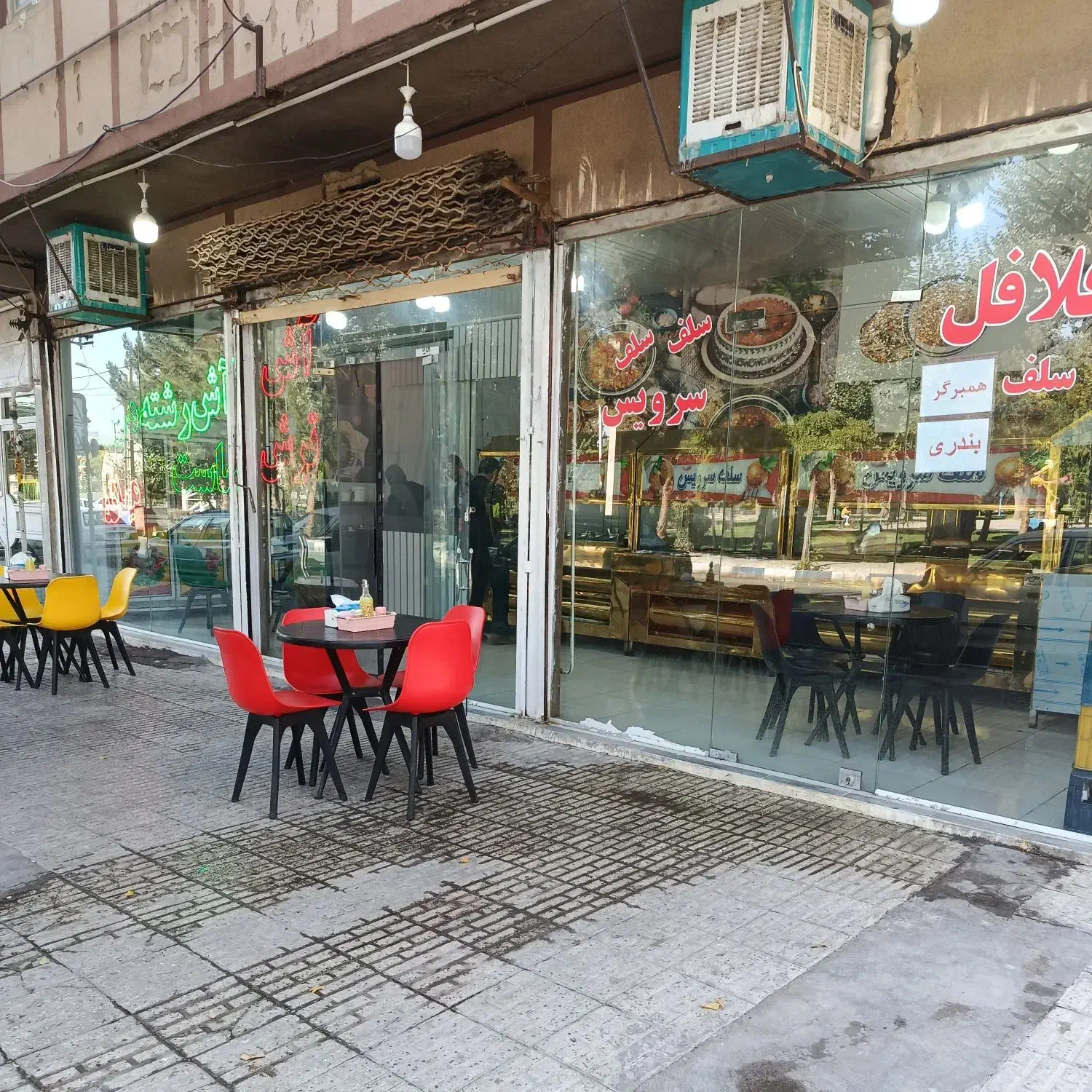 استخدام یکنفر خانم|استخدام خدمات فروشگاه و رستوران|میانه, |دیوار