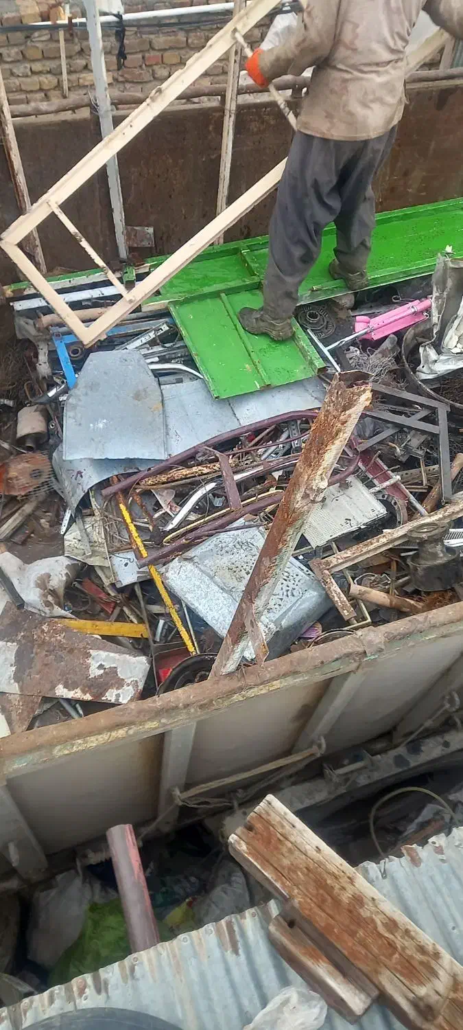 خریدار آهن لات|خدمات پیشه و مهارت|اسلامآباد غرب, |دیوار