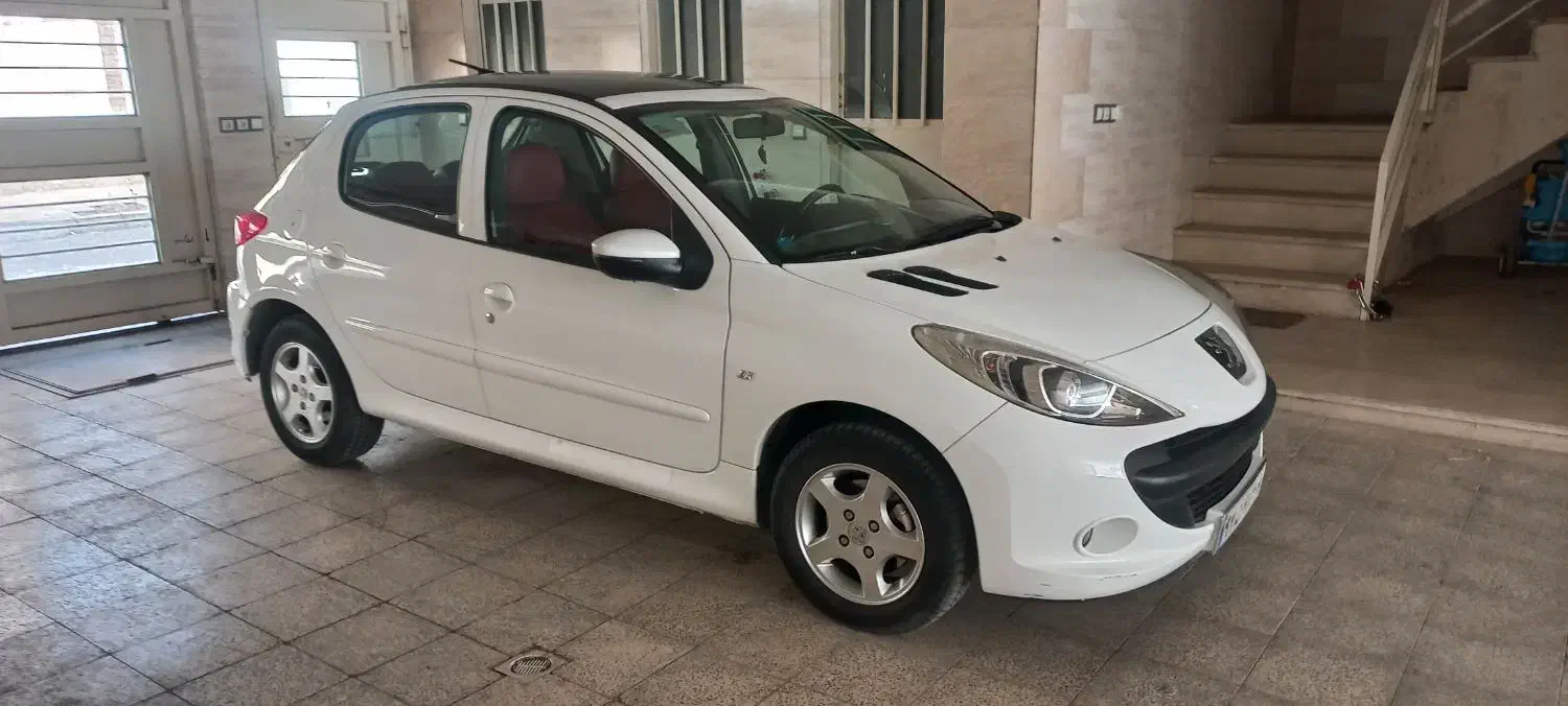 ۲۰۷.پاناروما|خودرو سواری و وانت|قزوین, |دیوار