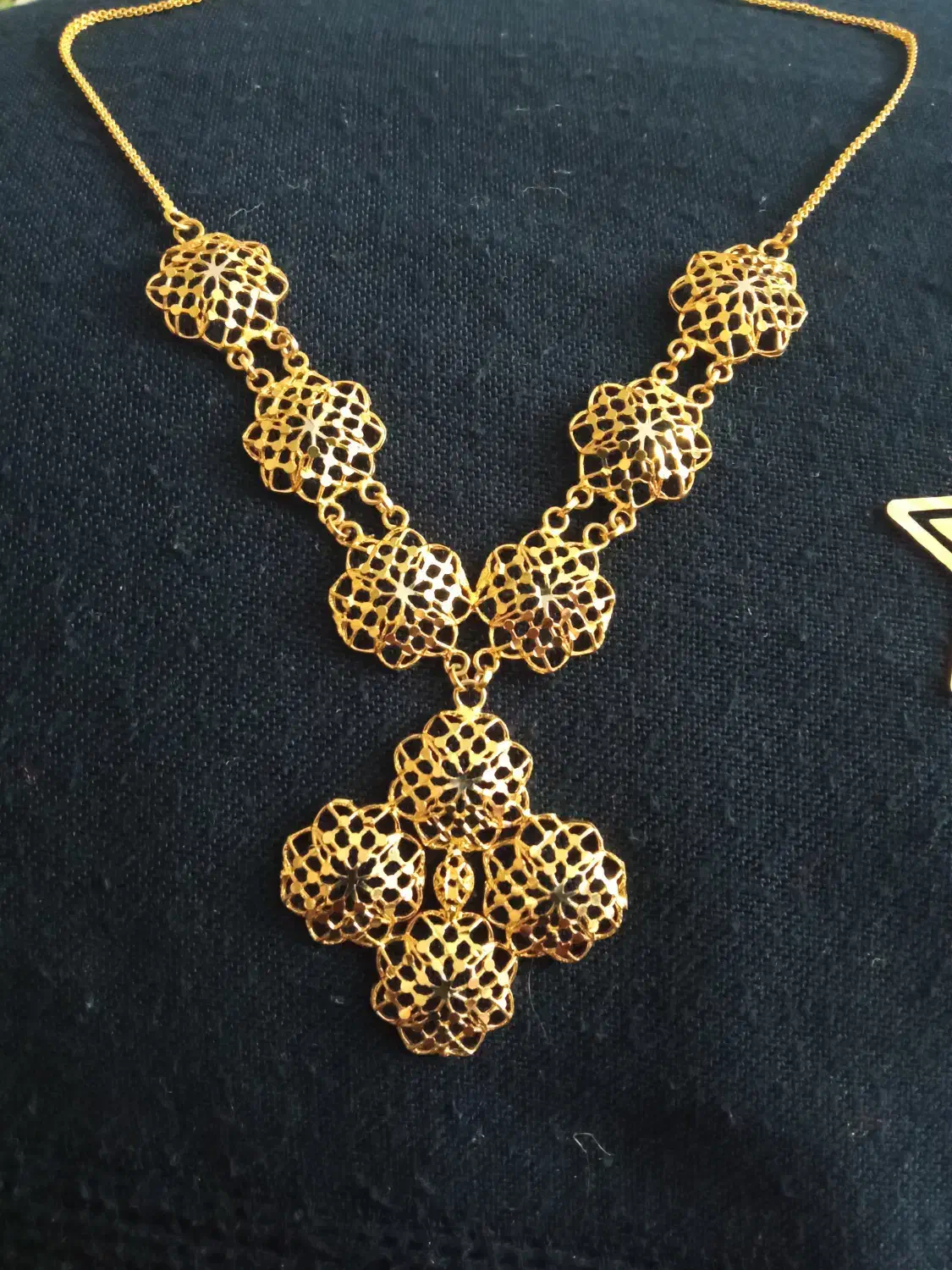 گردنبند زیبا و نو|جواهرات|شیراز, بهارستان|دیوار