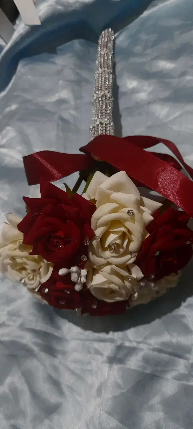 دسته گل عروس جنس فومی|گل مصنوعی|شیراز, قلعه نو|دیوار