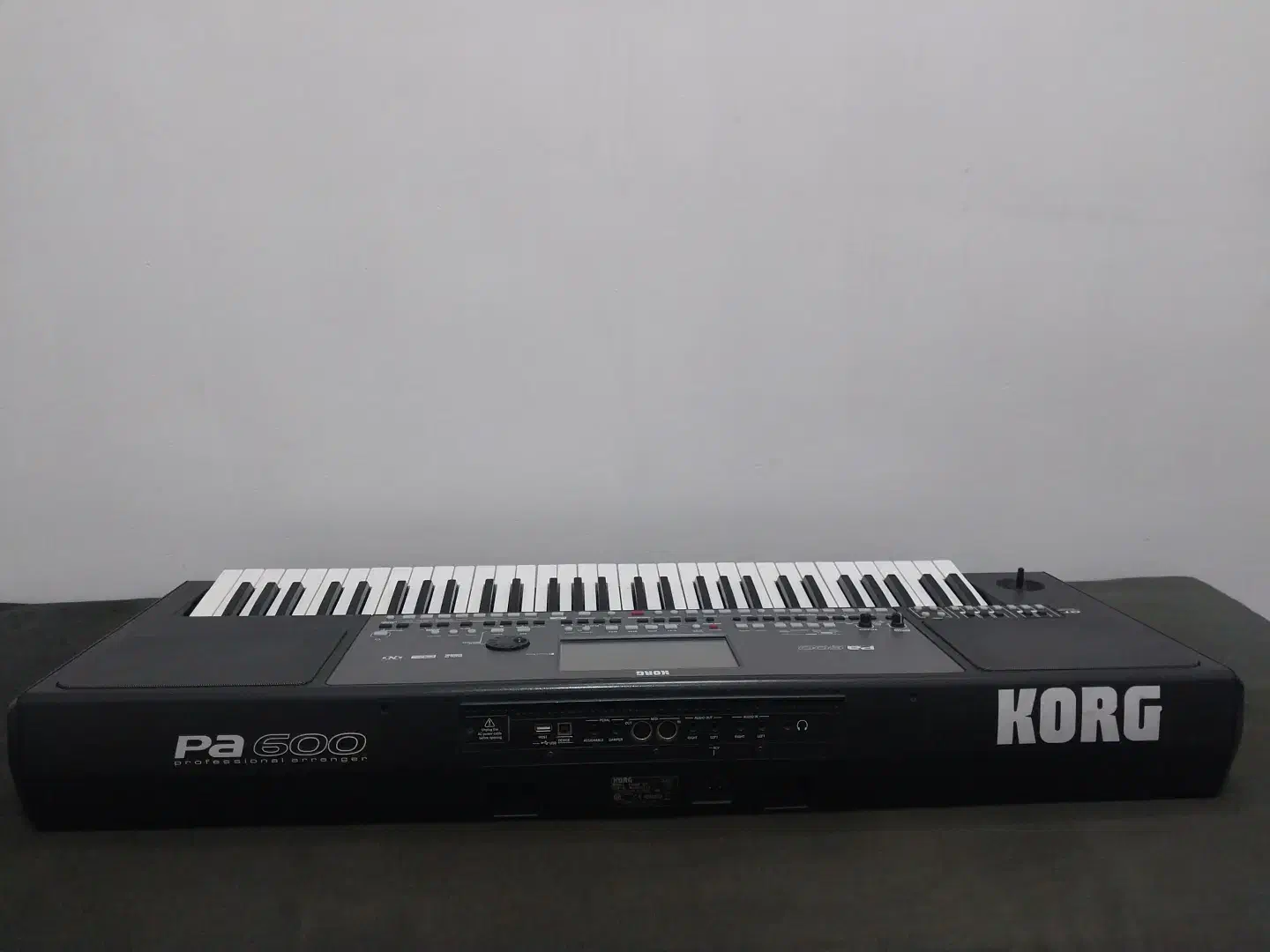 یک دستگاه کیبرد  KORG pa600|پیانو، کیبورد، آکاردئون|مشهد, امیریه|دیوار