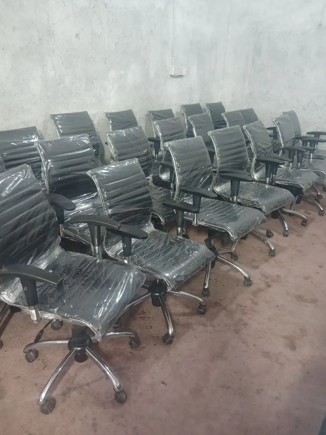 صندلی‌های  جک‌دار و پیچی|مبلمان اداری|مشهد, تلگرد|دیوار