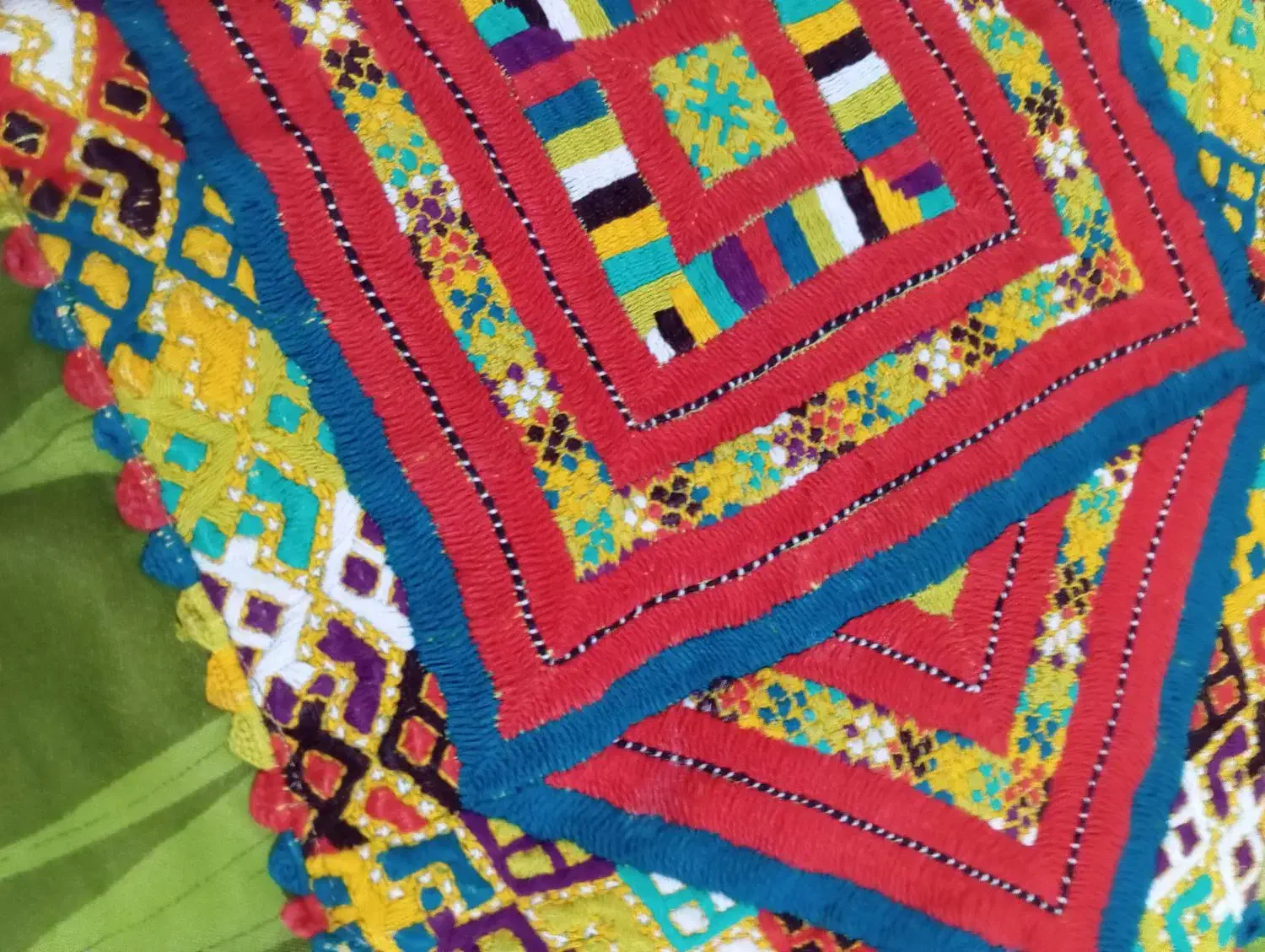 زیاستین همراه لباس ۱تومن|لباس|زاهدان, |دیوار