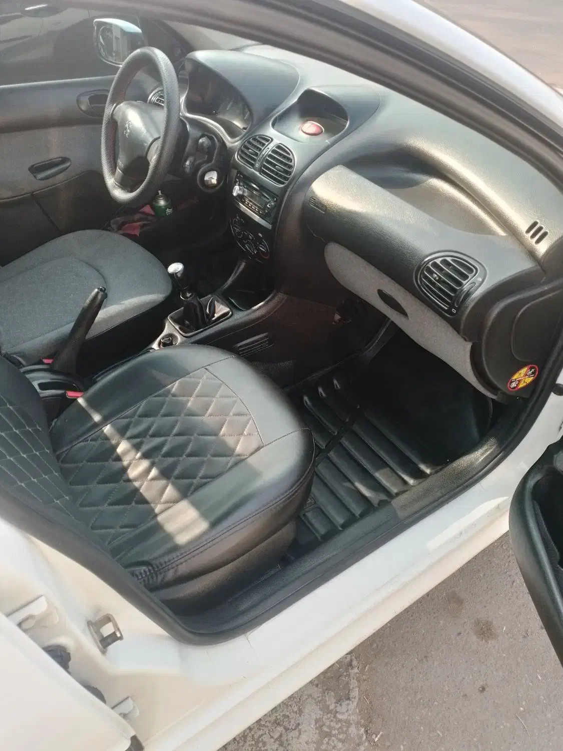 فروش یک دستگاه ۲۰۶اس دی وی ۲۰|خودرو سواری و وانت|سنگر, |دیوار