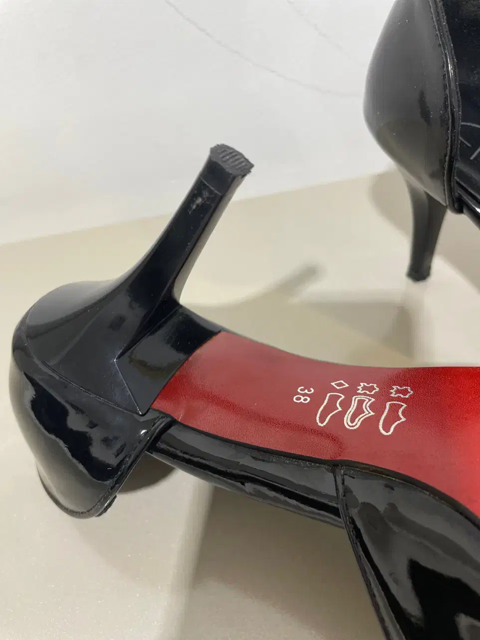 کفش مجلسی|کیف، کفش، کمربند|خرمآباد, |دیوار