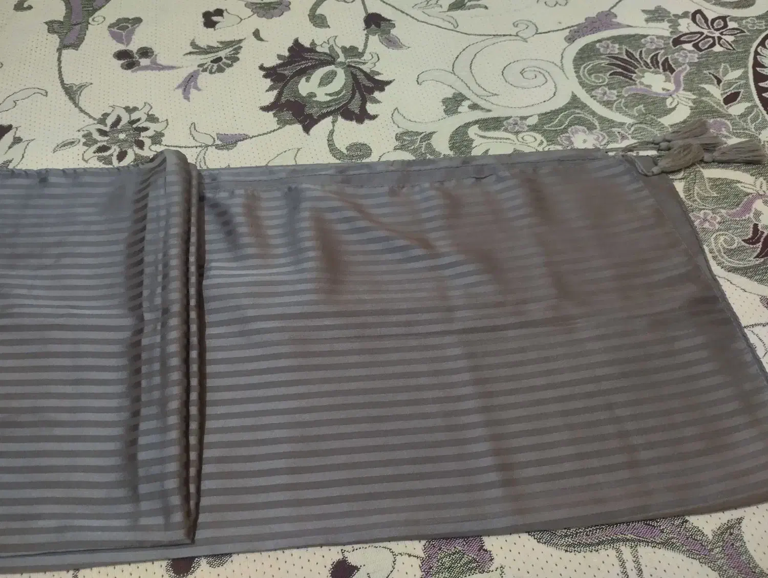 کفش نو|کیف، کفش، کمربند|قم, شاه سید علی|دیوار