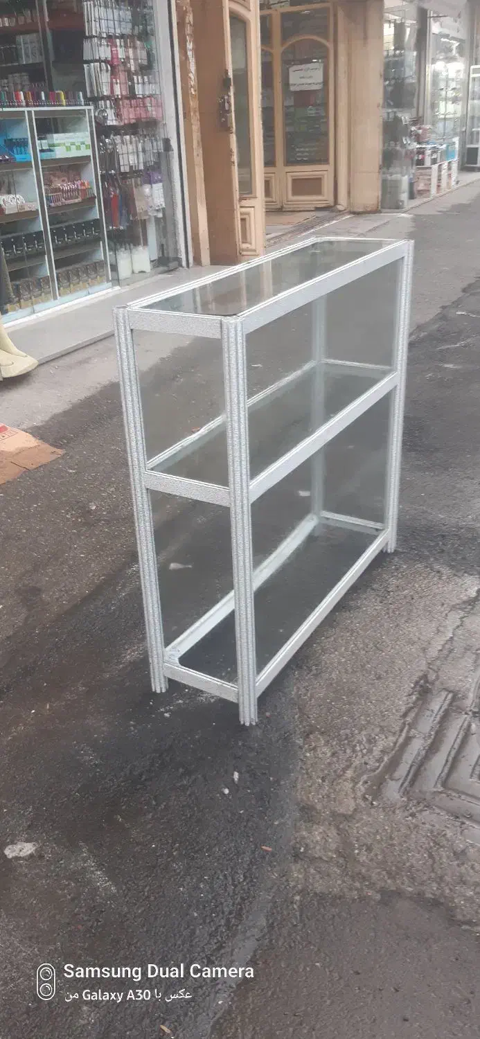 فروش ویترین آلمینیومی ۱در۳۰دوطبقه|فروشگاه و مغازه|سقز, |دیوار