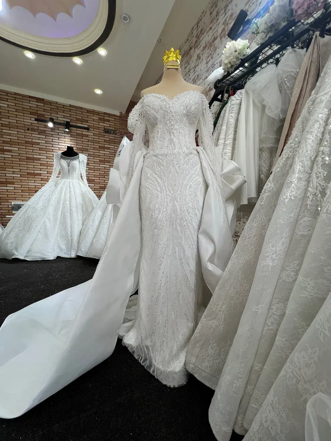 لباس عروس|لباس|بندر گناوه, |دیوار