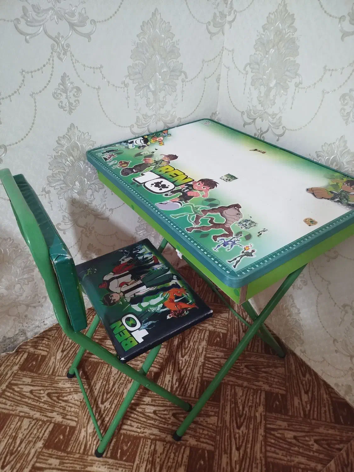 میز و صندلی تاشو دانش آموزی|میز تحریر و کامپیوتر|فامنین, |دیوار