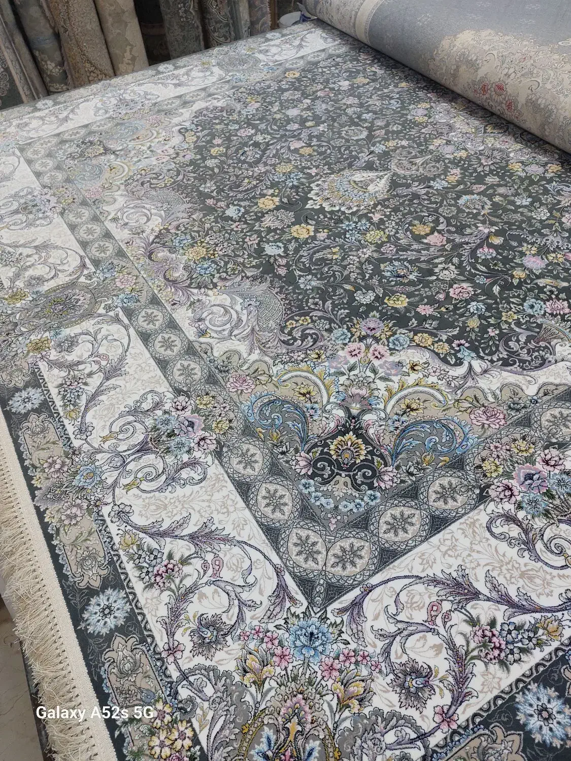 فرش نگین شاد|فرش|محمدیه-قزوین, |دیوار