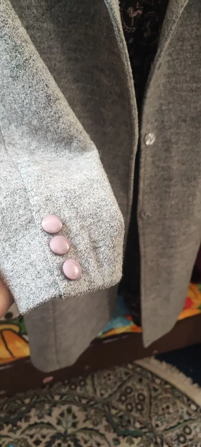 پالتو فوتر|لباس|رباط‌کریم, رباط‌کریم|دیوار