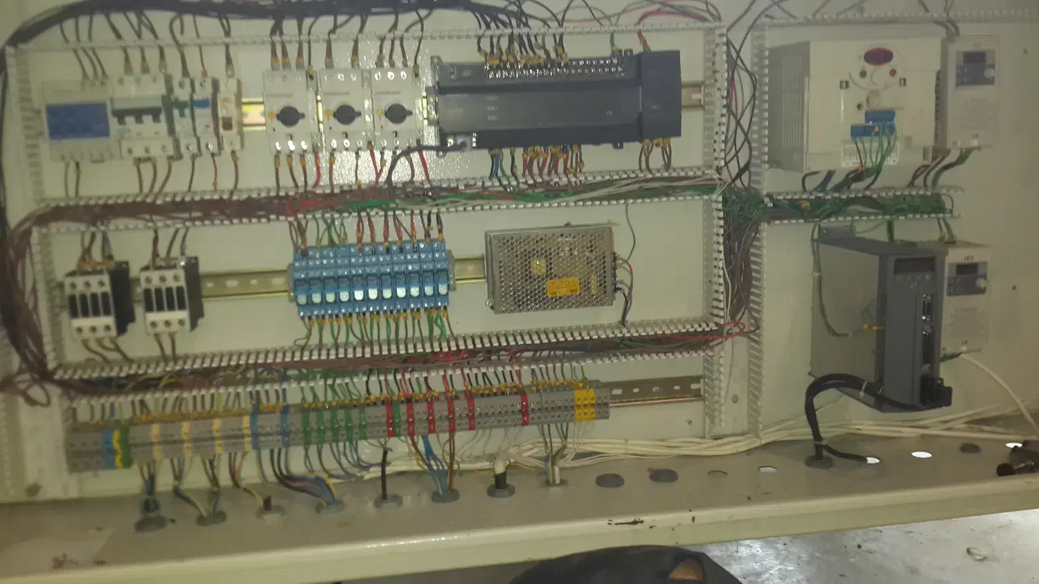 اجرای پروژه‌های برق صنعتی،اتوماسیون،تابلو برق|خدمات پیشه و مهارت|مشهد, گوهرشاد|دیوار