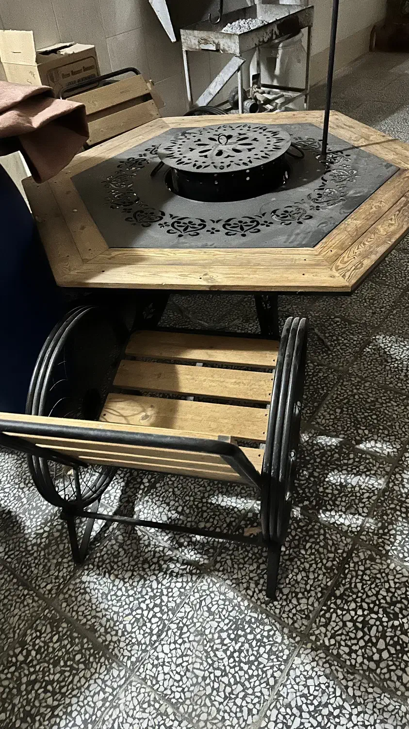 میز وصندلی باغی|مبلمان خانگی و میز عسلی|نجف‌آباد, باغ نو|دیوار