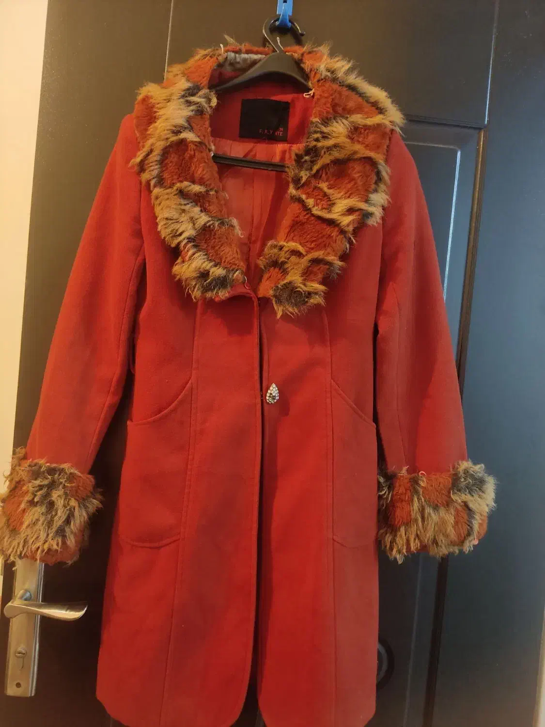 پالتو|لباس|خرم‌آباد, |دیوار