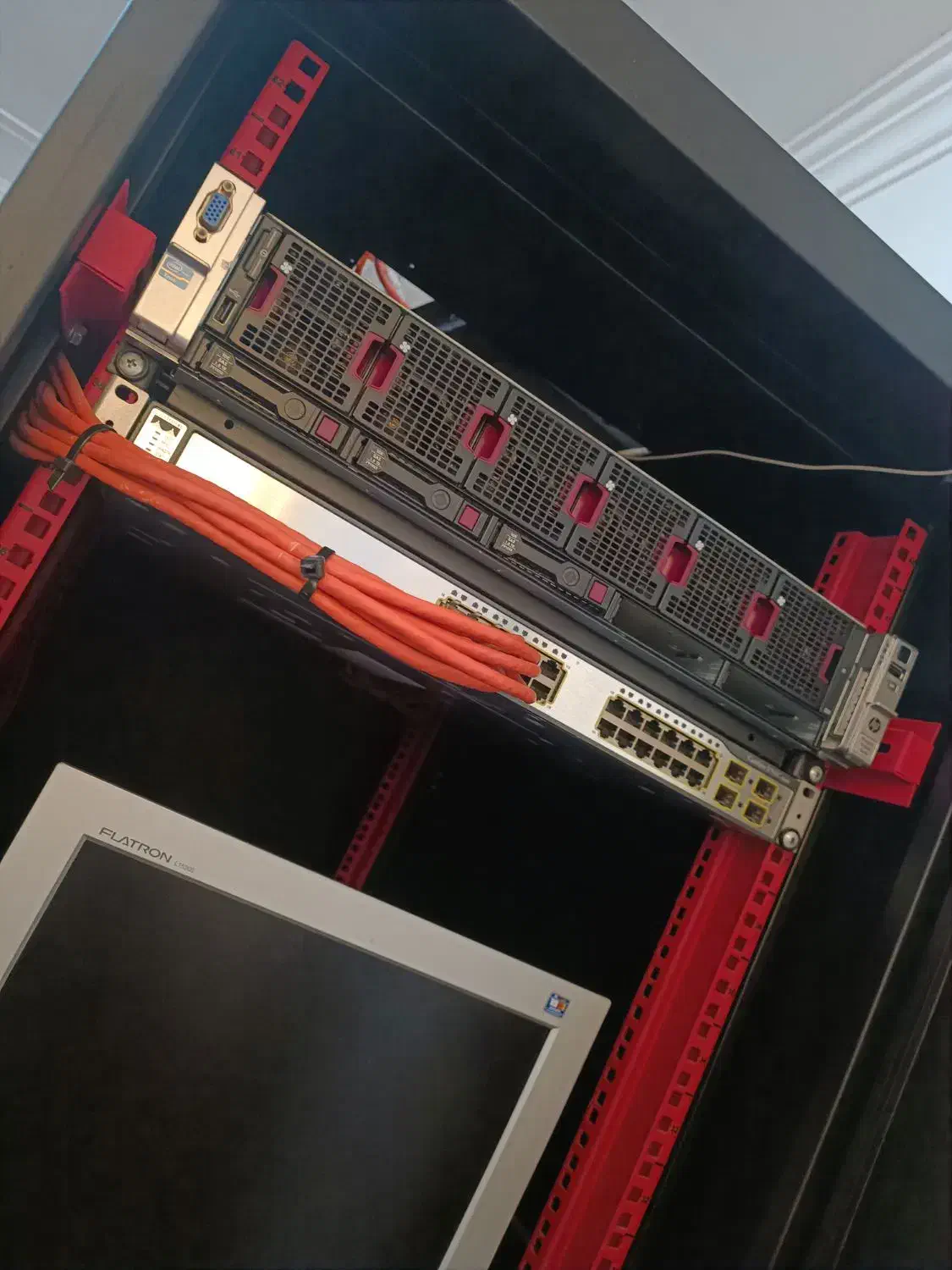 تجهیزات کامل دیتاسنتر و سرور و شبکه|مودم و تجهیزات شبکه|بندرعباس, |دیوار