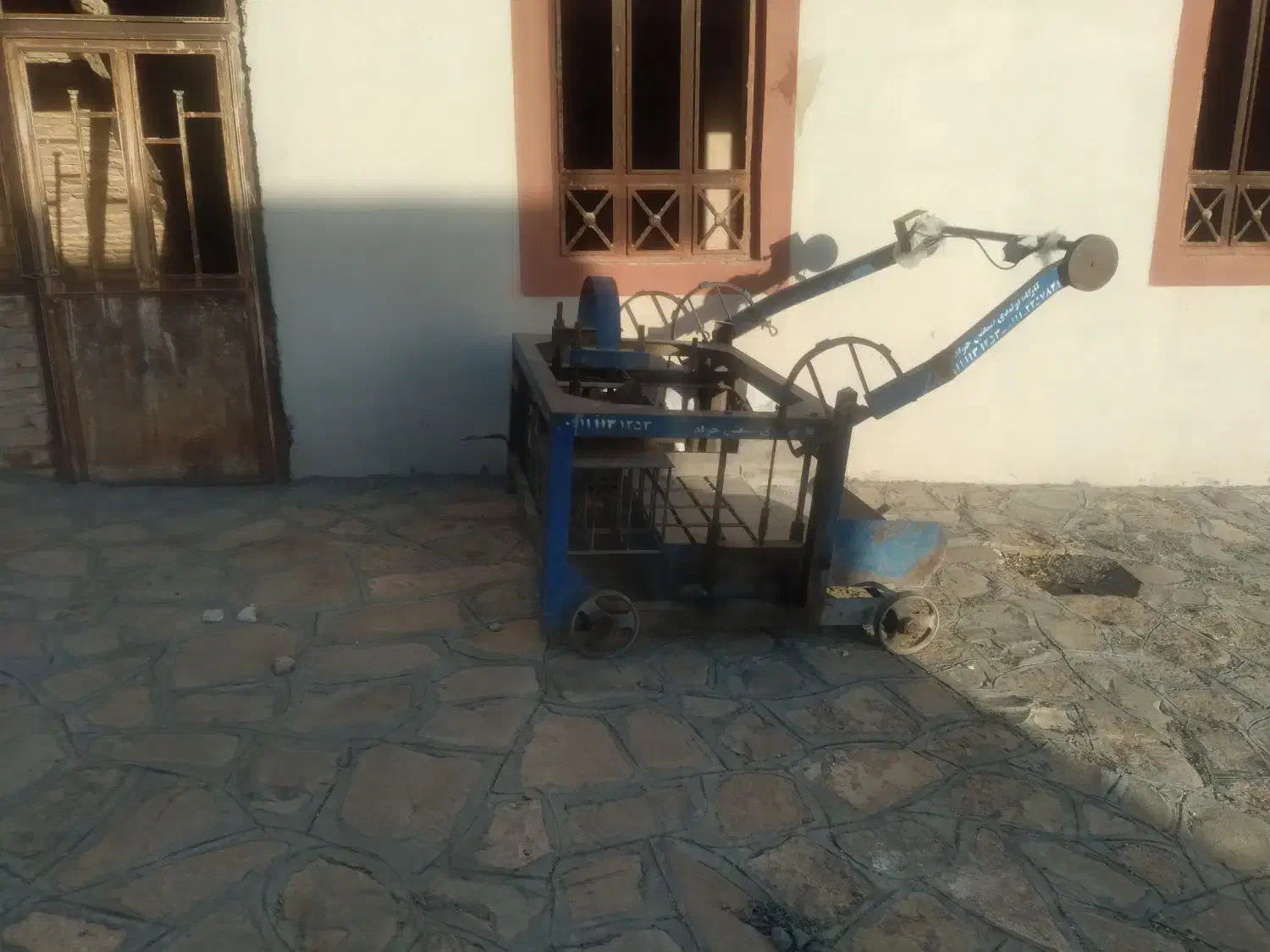 فروش دستگاه بلوک ۵ تایی ۲۰.۴۰ و قالب ۱۷.۳۷ در حدنو|ماشینآلات صنعتی|اسفراین, |دیوار