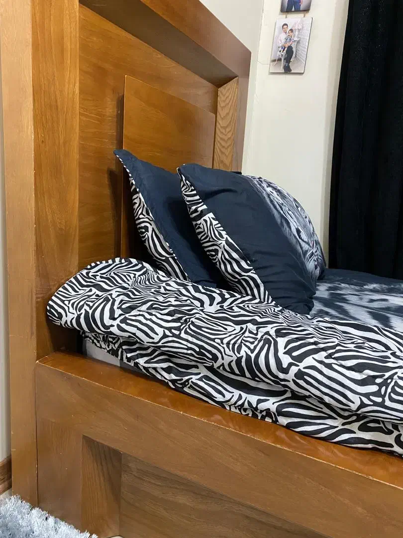 تخت یکنفره با جک قوی و بدنه چوبی ضخیم|تخت و سرویس خواب|تهران, امیریه|دیوار