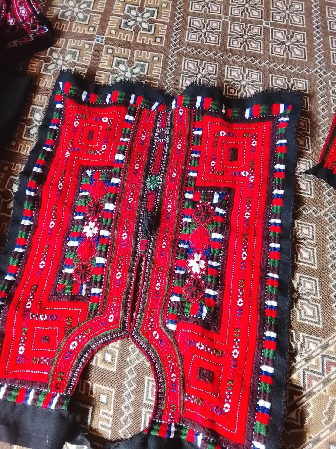 فروش زیخ استین|لباس|بیرک, |دیوار