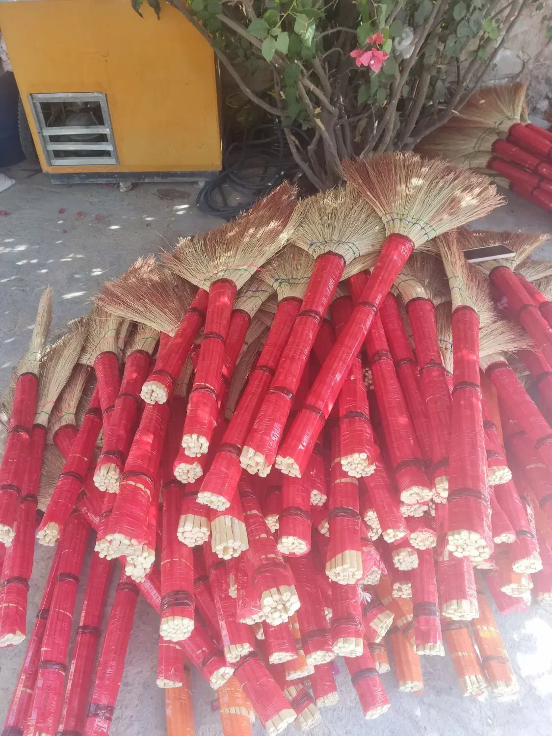 فروشه جارو دستی به صورت جزعی و عمده|لوازم نظافت|کازرون, |دیوار