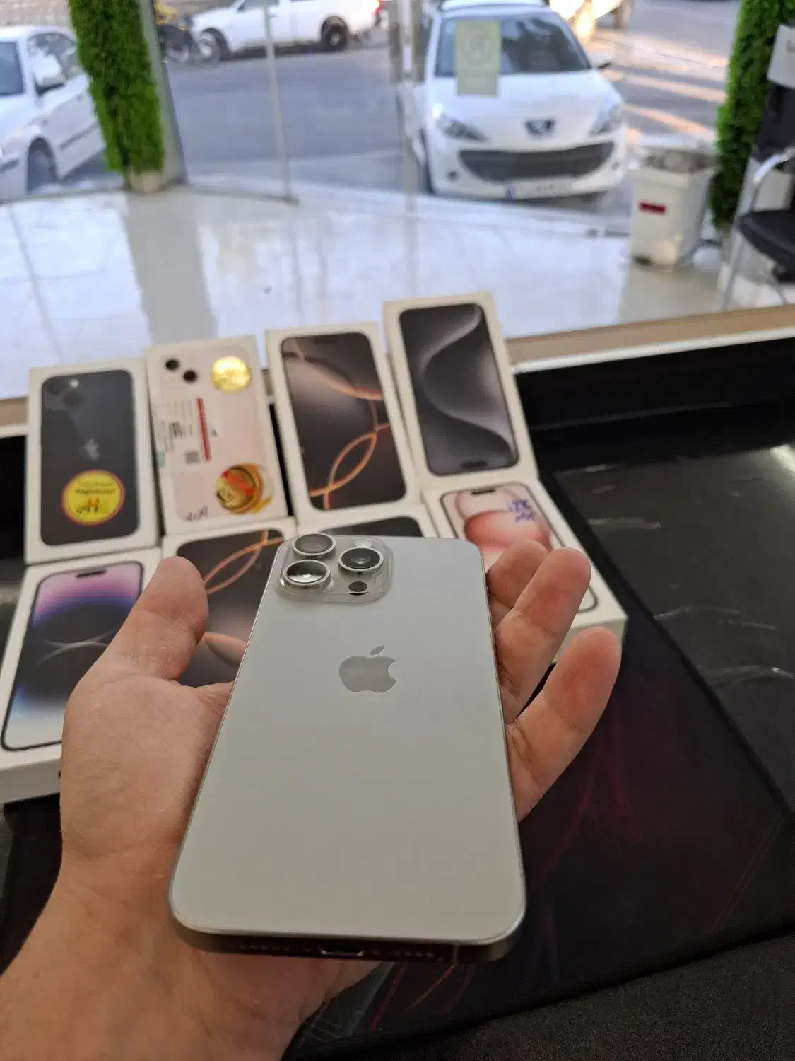اپل iPhone 15 Pro Max با حافظهٔ ۲۵۶ گیگابایت|موبایل|کوهدشت, |دیوار