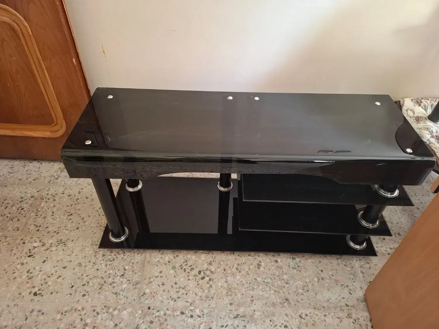 میز تلوزیون شیشه ای|میز تلویزیون|اصفهان, ارداجی|دیوار