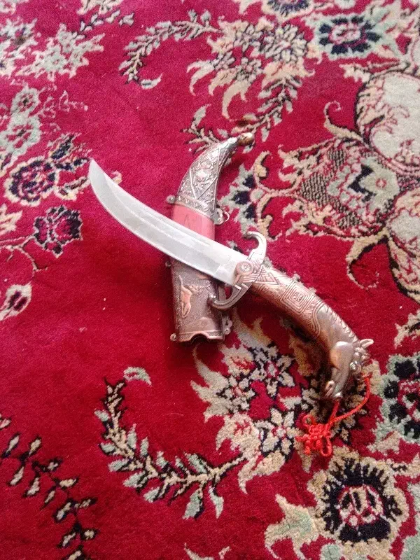 فروش چاقو|کلکسیون اشیاء عتیقه|نقده, |دیوار