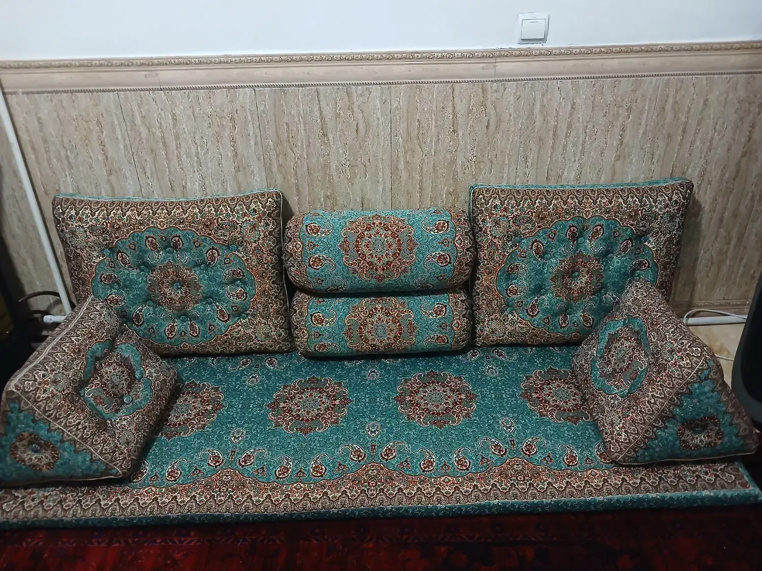 شاهنشین مدرن و کلاسیک|پشتی|ورامین, ورامین|دیوار