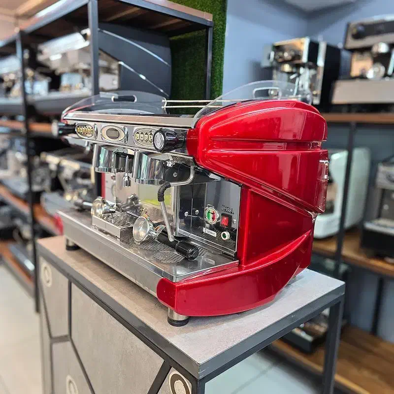 دستگاه صنعتی سه گروپ با شرایط ویژه در اصفهان|کافی‌شاپ و رستوران|اصفهان, پوریای ولی|دیوار