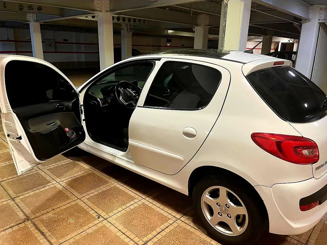 شیشه دودی خودرو - سیار|خدمات موتور و ماشین|تهران, حکیمیه|دیوار