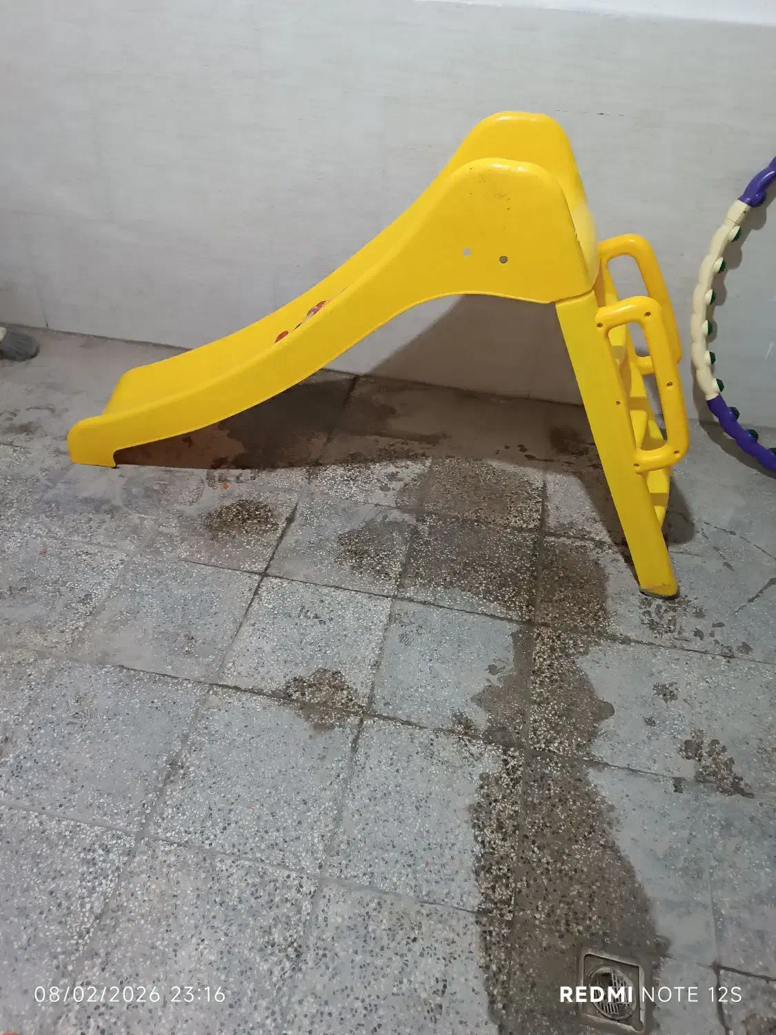 سرسره|اسباب‌بازی بچه|شیروان (خراسان), |دیوار