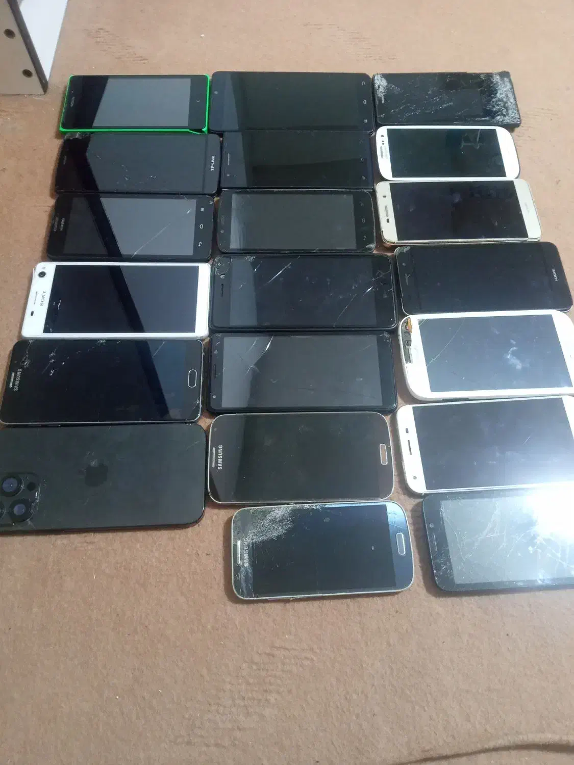 تعداد۲۰عددگوشی اوراقی|موبایل|ارومیه, |دیوار