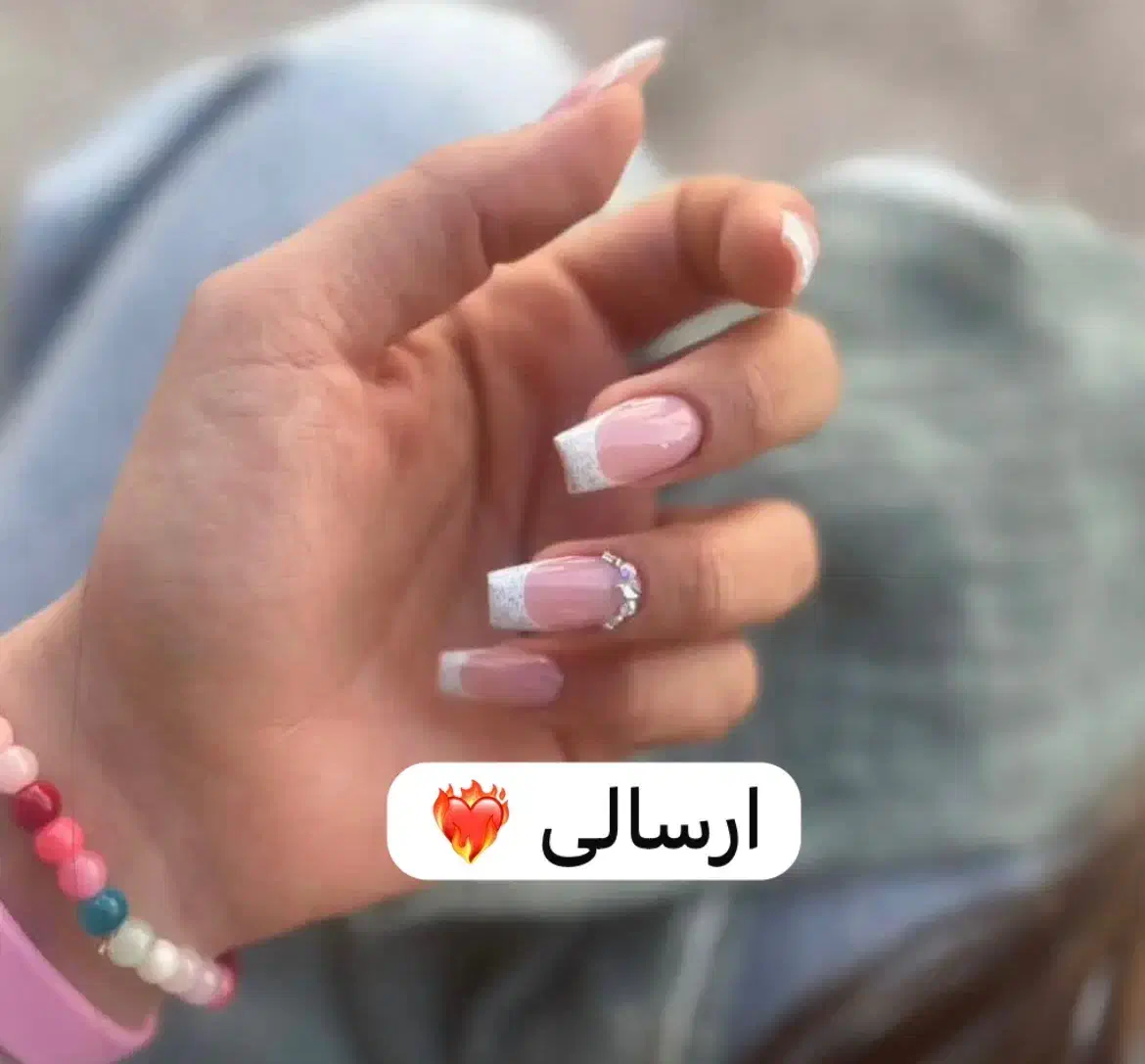 خدمات و اموزش حرفه ای کاشت ناخن|خدمات آرایشگری و زیبایی|قم, آزادگان|دیوار