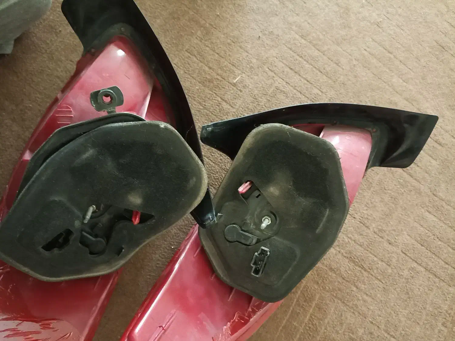 چراغ خطر ۲۰۶ سالم|قطعات یدکی و لوازم جانبی|ملایر, |دیوار