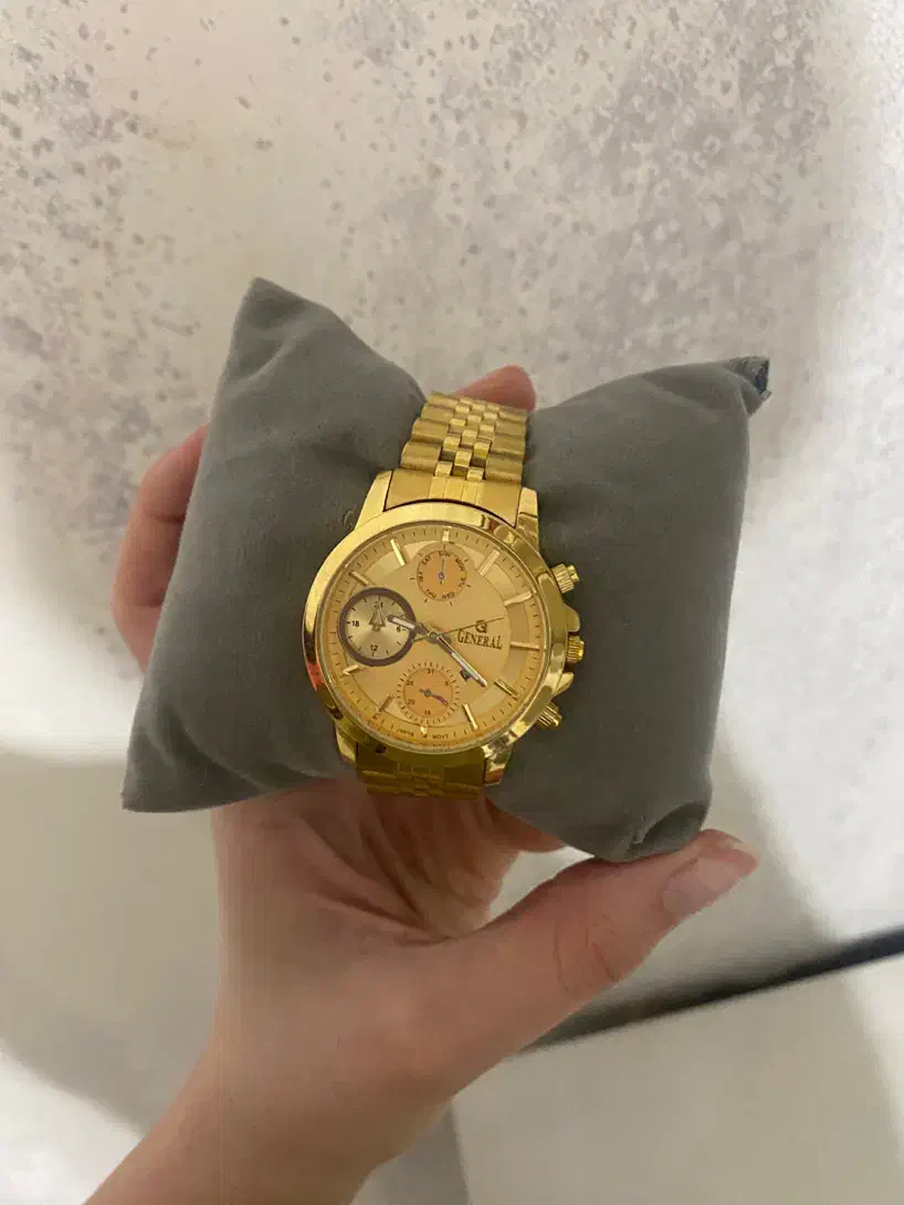 ساعت طلایی|ساعت|مراغه, |دیوار