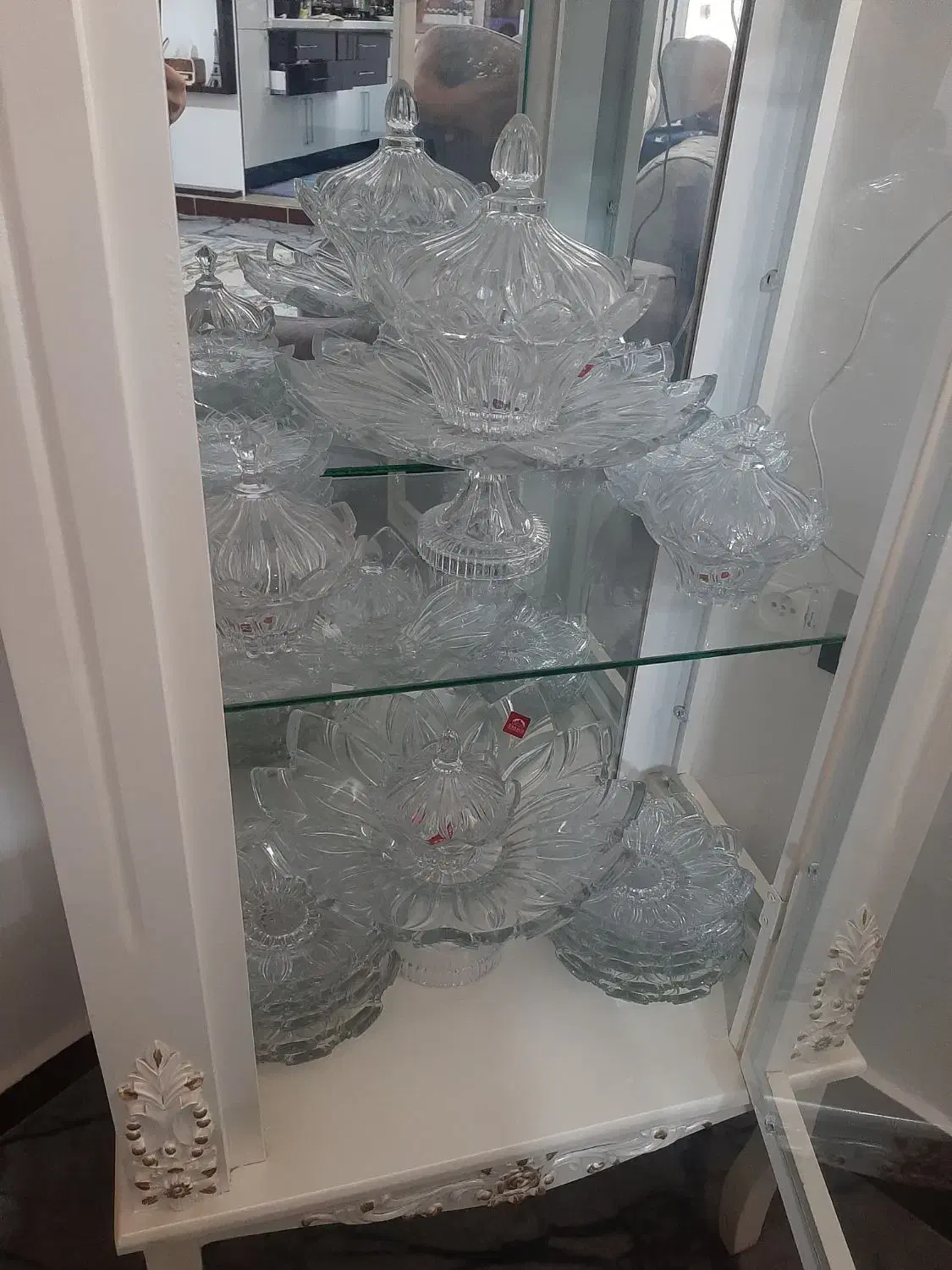 سرویس پذیرایی ۱۲ نفره|ظروف سرو و پذیرایی|آبیک, |دیوار