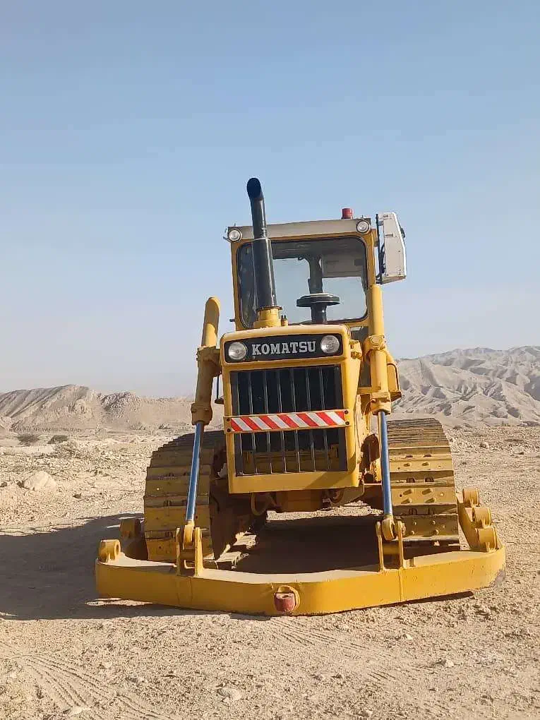 مباشر عملیات خاکی و کنترل چی|استخدام معماری، عمران و ساختمانی|اهرم, |دیوار