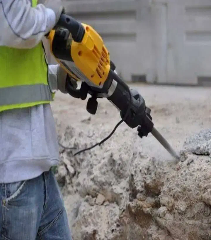 تخریب کار ساختمان کلی جزئی اداری مسکونی|خدمات پیشه و مهارت|اصفهان, احمدآباد|دیوار