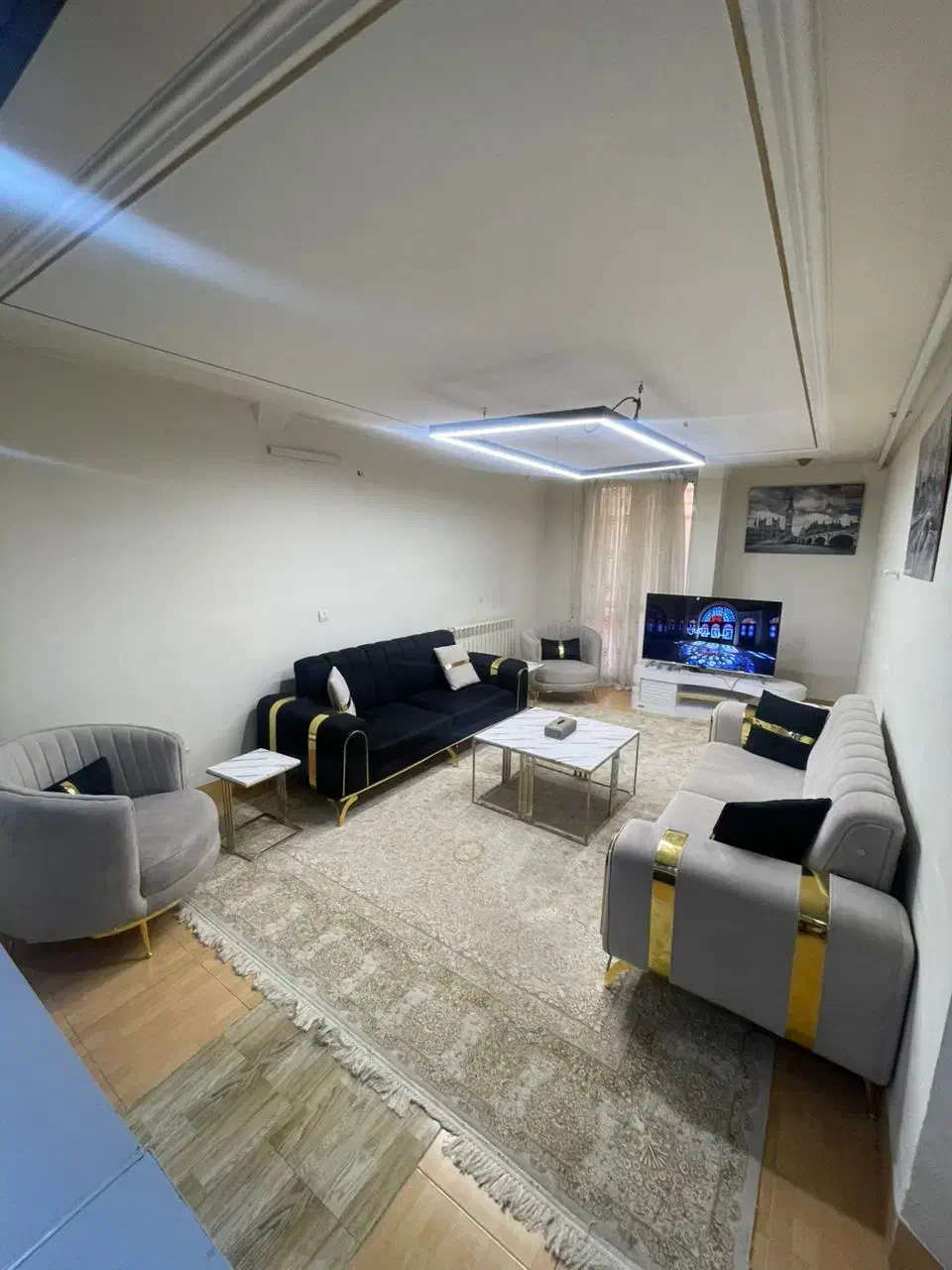 مبله لوکس دو خوابه|اجارهٔ کوتاه‌مدت آپارتمان و سوئیت|شیراز, قدوسی شرقی|دیوار