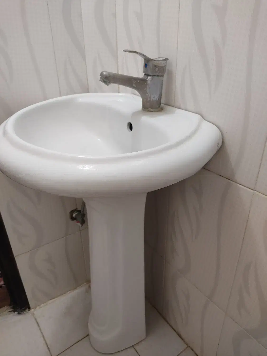 روشویی|لوازم سرویس بهداشتی|بروجرد, |دیوار