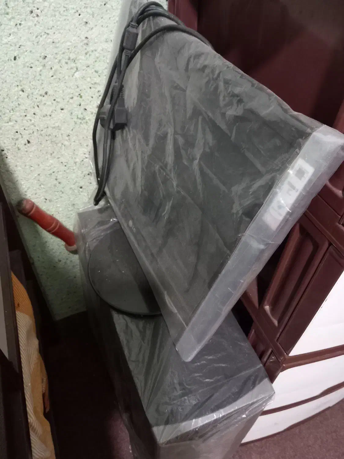 فروش یک دستگاه کامپیوتر|رایانه رومیزی|رشت, یخسازی|دیوار