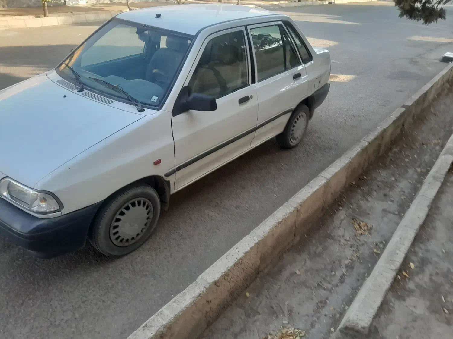 پراید مدل ۹۱ یه در رنگ دارد|خودرو سواری و وانت|نجف‌آباد, امیرآباد|دیوار