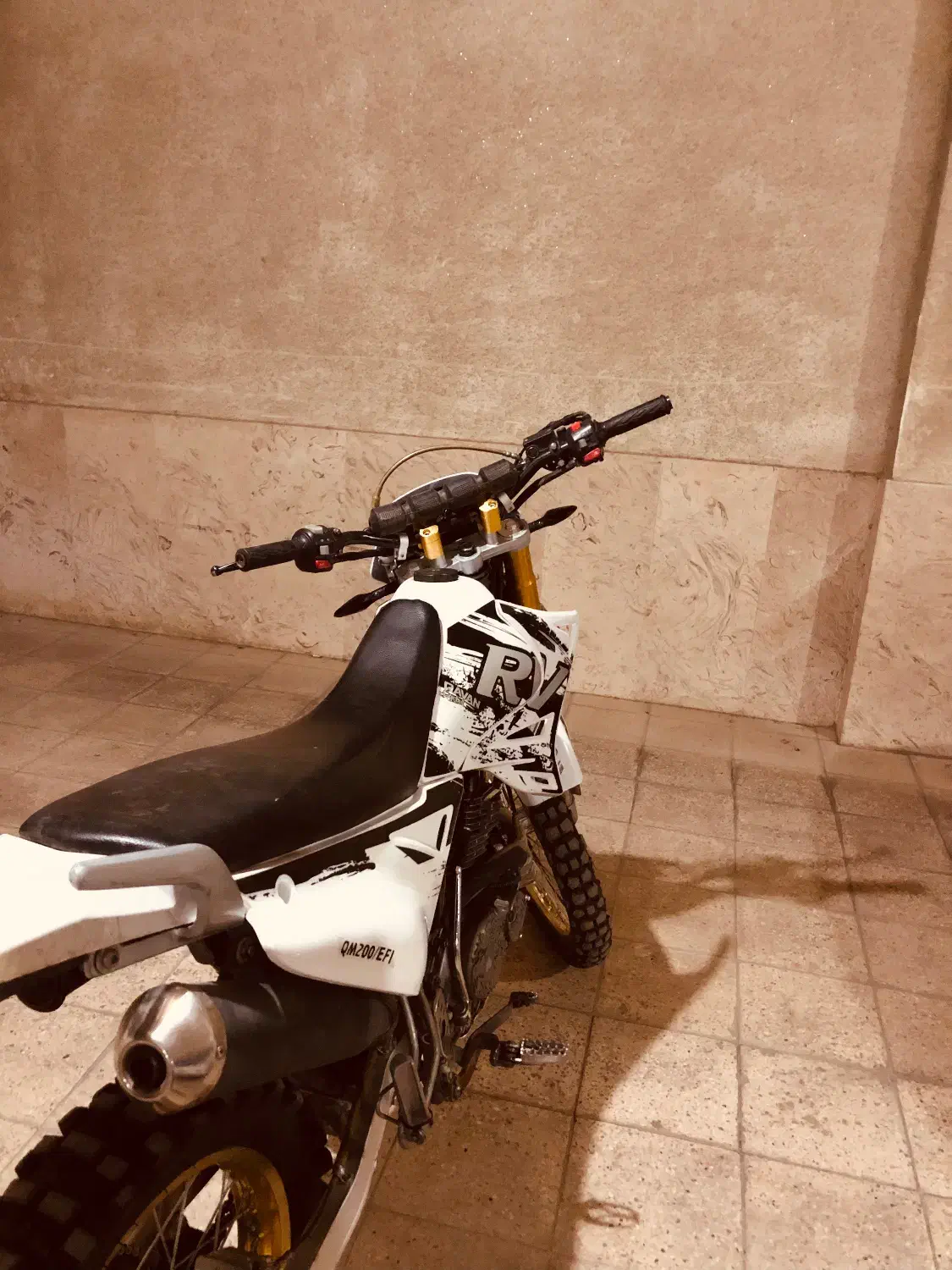 تریل روان مدل  ۱۴۰۰سفید|موتورسیکلت|مشهد, الهیه|دیوار