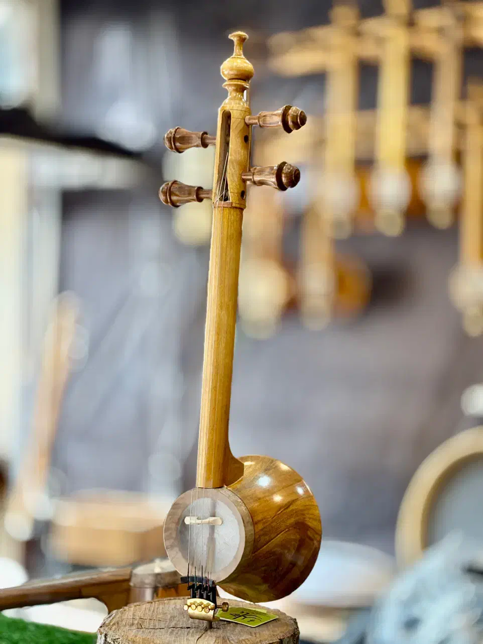 کمانچه شهبازی (حسن)|سازهای سنتی|خرم‌آباد, |دیوار