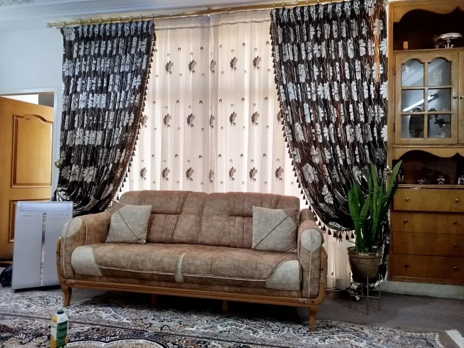 پرده سالن وپذیرایی|پرده، رانر، رومیزی|اصفهان, احمدآباد|دیوار