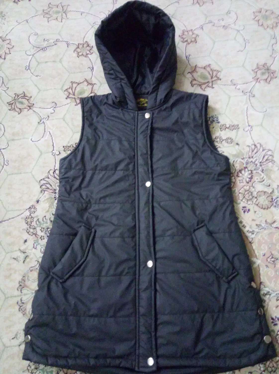 پافر مشکی در حد نو نو|لباس|گزنک, |دیوار