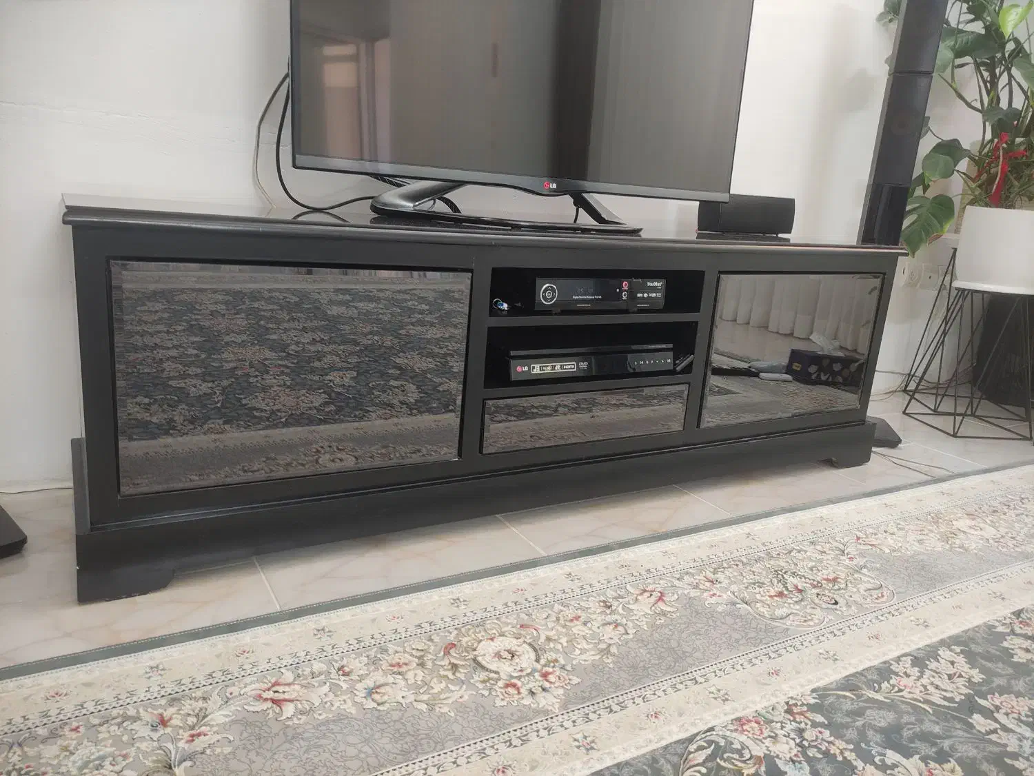 میز تلویزیون نو نو|میز تلویزیون|گلبهار, شهر جدید گلبهار|دیوار